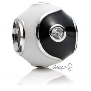 EUC Pandora 790488CZ Sterling Silver Black & White Enamel Yin Yang Charm